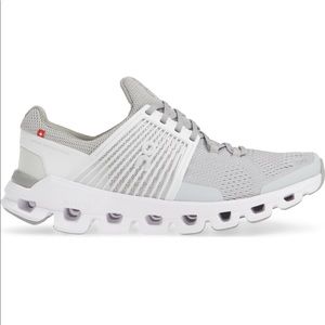 On Cloudswift Running Shoe